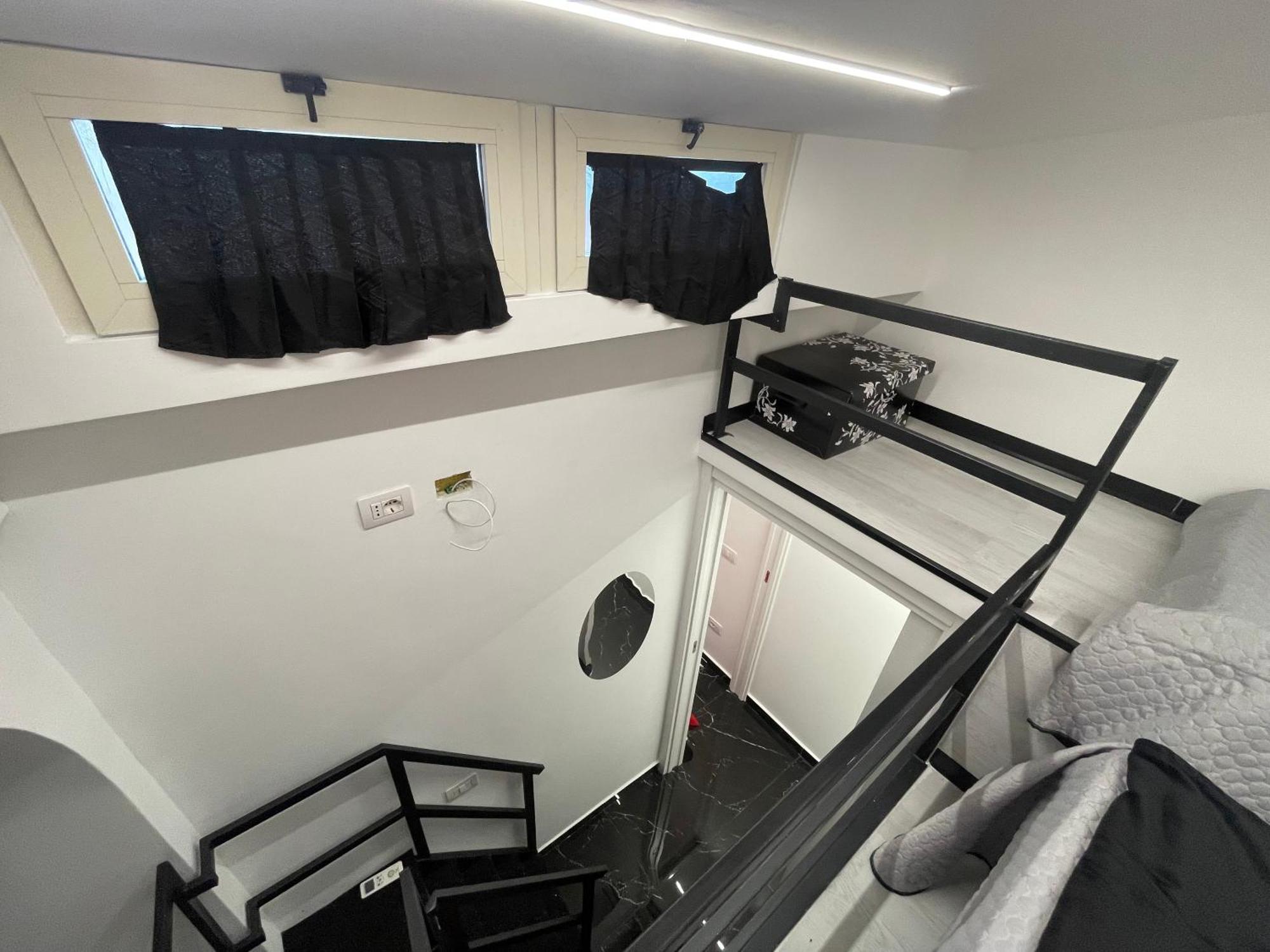 Hotel Lux House Naples Airport Exterior foto