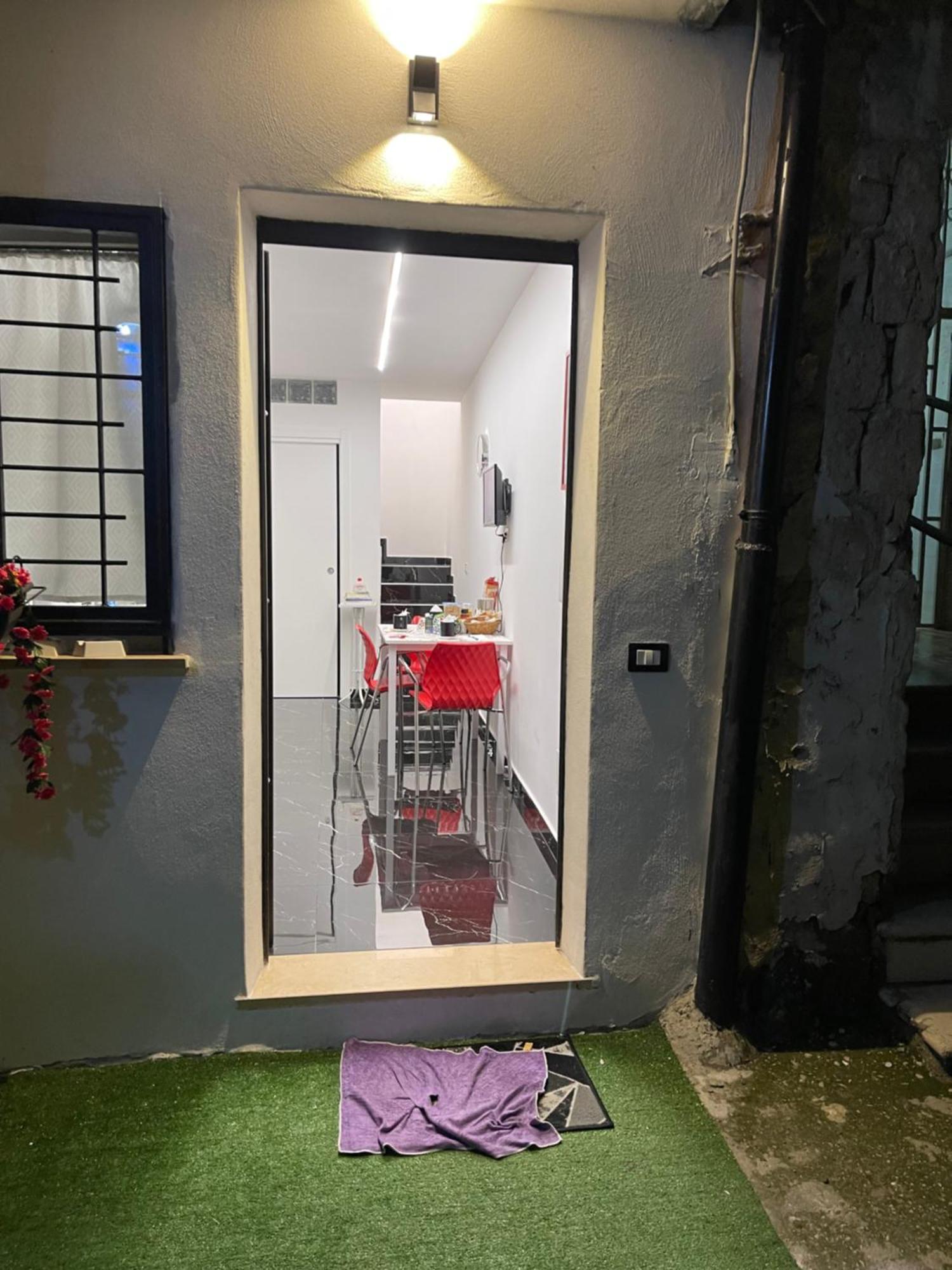 Hotel Lux House Naples Airport Exterior foto